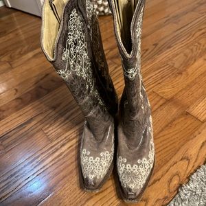 Women’s corral cowboy boots